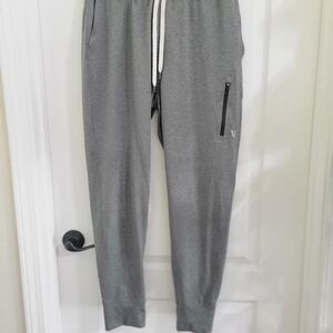 Vuori Green Heather Joggers with Zip Pocket